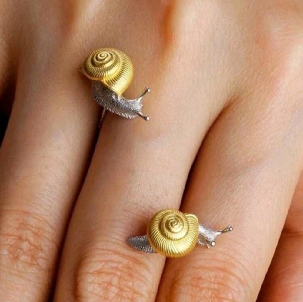 Fashion Jewelry Gold and Silver Snail Earrings - Picture 3 of 3